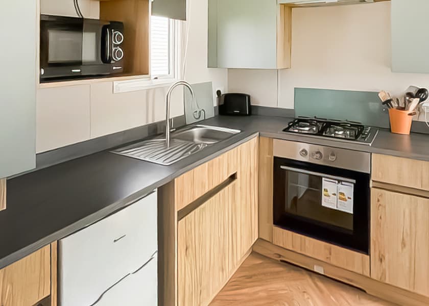  Deluxe 2 Bed (Pet) - Seaview Holiday Park, Penzance